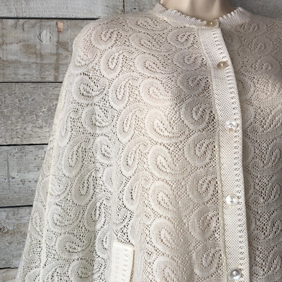Vintage Lace Knit Paisley design fringe cape - Picture 4 of 13